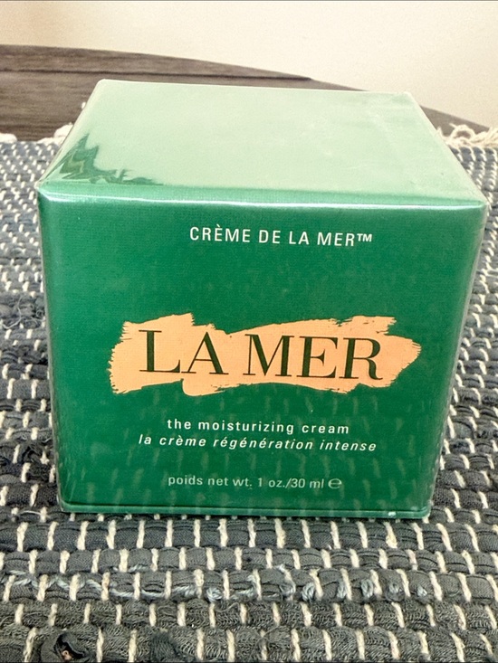 La Mer Other - La Mer Moisturizing Cream sealed Box - 1oz